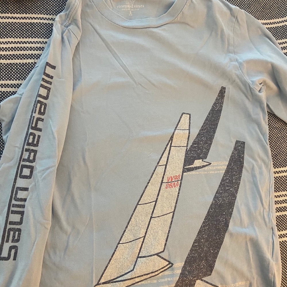 Boys Size S (8-10) Vineyard Vines LS t-shirt
